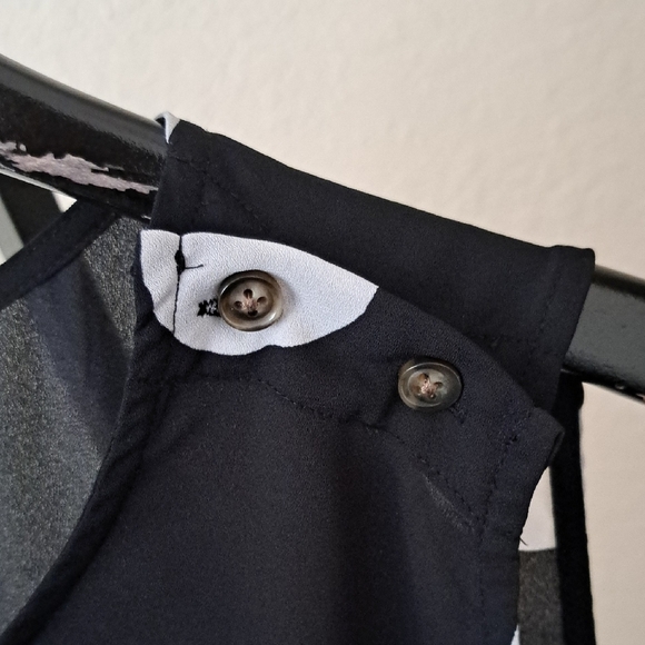 Black and White Polka Dot Sleeveless Top - Picture 6 of 12